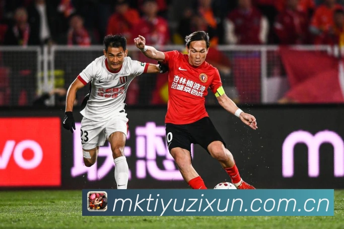 足球艺术大师皮尔洛的控场智慧与传奇生涯全解析 足球艺术大师皮尔洛的控场智慧与传奇生涯全解析